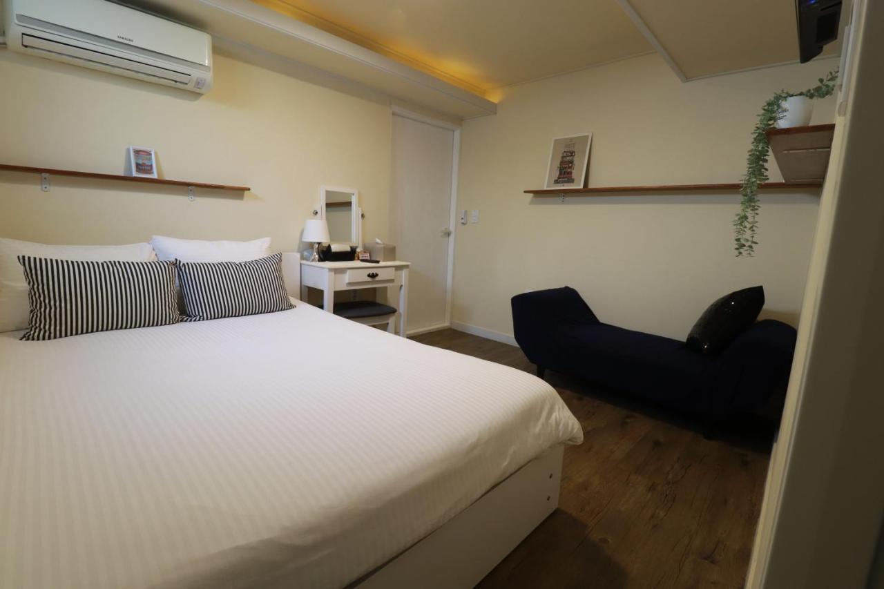 Just4U Guesthouse Seoul Bagian luar foto